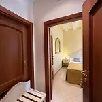 威尼斯旅馆 *