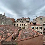 威尼斯旅馆 招待所 *