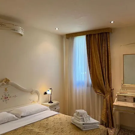 Venice Inn ゲストハウス