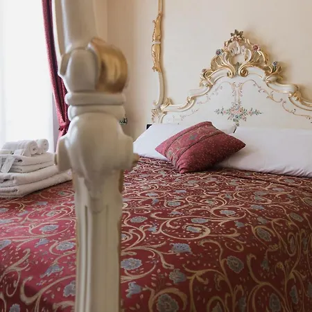 Venice Inn ゲストハウス