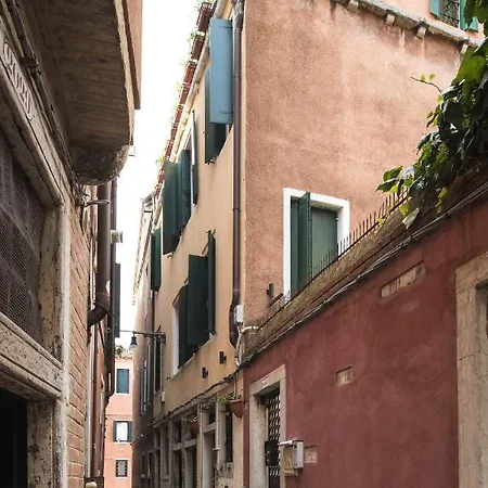 Venice Inn ゲストハウス *